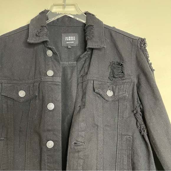 Almost Famous Distressed Denim Jacket - Picture 11 of 11